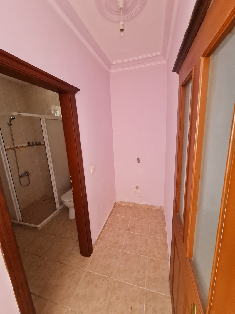 SIRRI KARDE LK RETM OKULU YANI KRALIK DARE  ilan Grseli 9