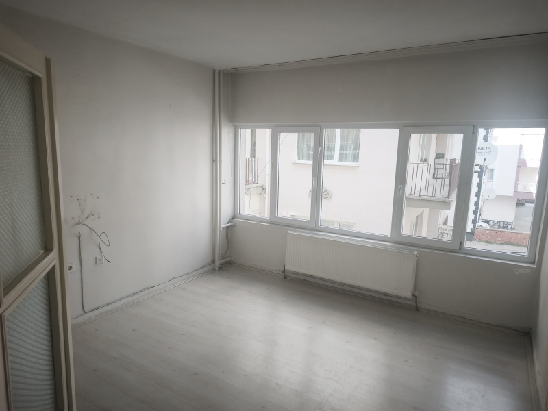 Valilik Arkas� Merkezi Konumda 2+1 Sat�l�k Daire  ilan G�rseli 4