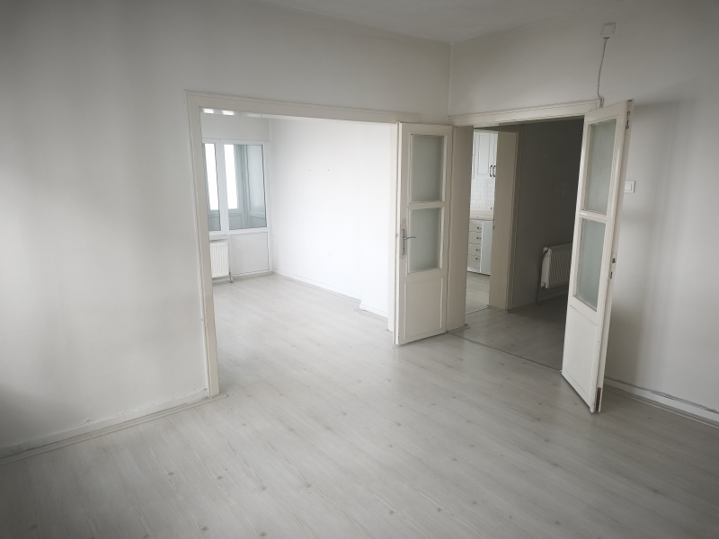 Valilik Arkas� Merkezi Konumda 2+1 Sat�l�k Daire  ilan G�rseli 5