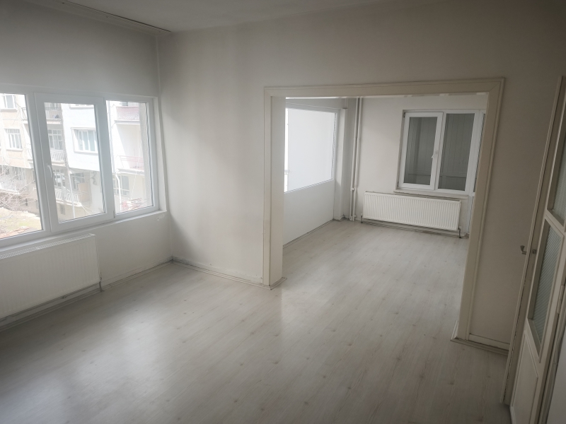 Valilik Arkas� Merkezi Konumda 2+1 Sat�l�k Daire  ilan G�rseli 6