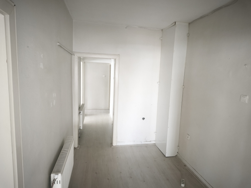 Valilik Arkas� Merkezi Konumda 2+1 Sat�l�k Daire  ilan G�rseli 9