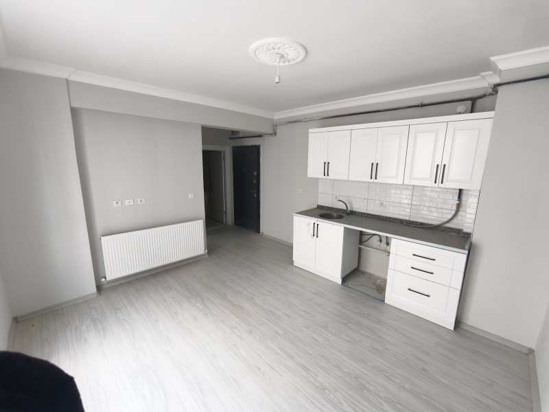 TERME CADDES� ARASI  �N�VERS�TE G�ZERGAHINDA 1+1 SATILIK DA�RE ilan G�rseli