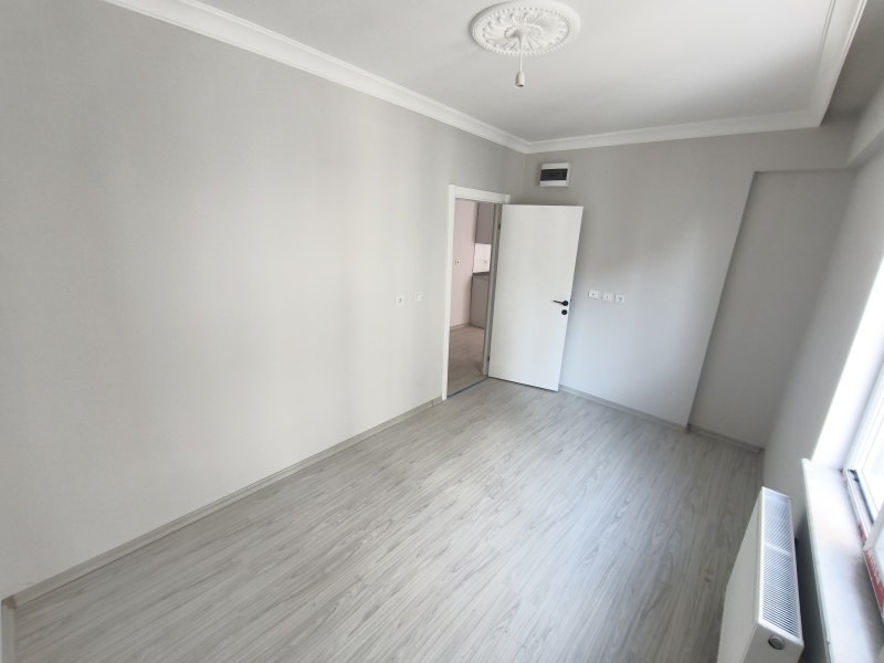 TERME CADDES� ARASI  �N�VERS�TE G�ZERGAHINDA 1+1 SATILIK DA�RE ilan G�rseli 2