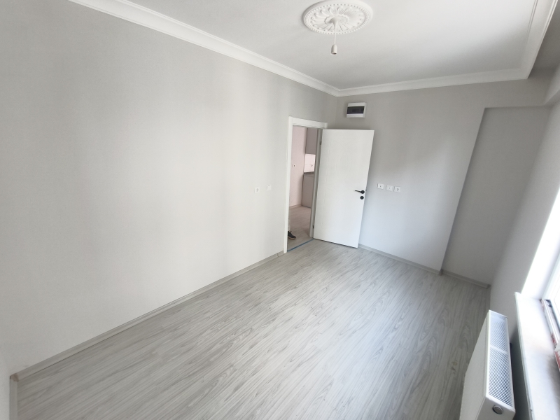 TERME CADDES� ARASI  �N�VERS�TE G�ZERGAHINDA 1+1 SATILIK DA�RE ilan G�rseli 3